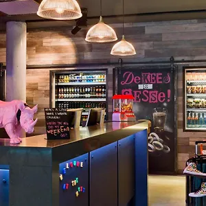 *** Hotel Moxy Frankfurt East Deutschland